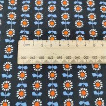 Load image into Gallery viewer, Ruby Star 100% Cotton, Meadow Star Daisies- 1/4 metre