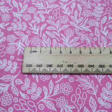 Load image into Gallery viewer, 100% Cotton, Cotton and Steel, Garden and Globe - Floral Toss - 1/4 metre