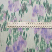 Load image into Gallery viewer, Japanese 100% Cotton Lawn, Vintage Floral - 1/4 metre