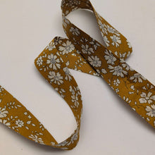 Load image into Gallery viewer, Liberty_25mm Bias_Tape Capel G, for sale at Minerva's Bower