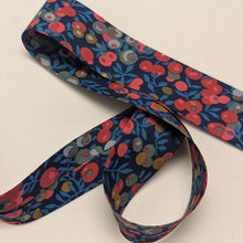 Load image into Gallery viewer, Liberty_25mm Bias_Tape Wiltshire_Q, for sale at Minerva's Bower