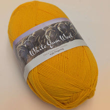 Load image into Gallery viewer, White Gum 4 ply Fingering Merino Everlasting - for sale at Minerva's Bower