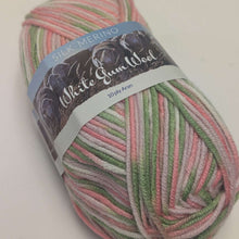 Load image into Gallery viewer, White Gum 10 ply Silk Merino