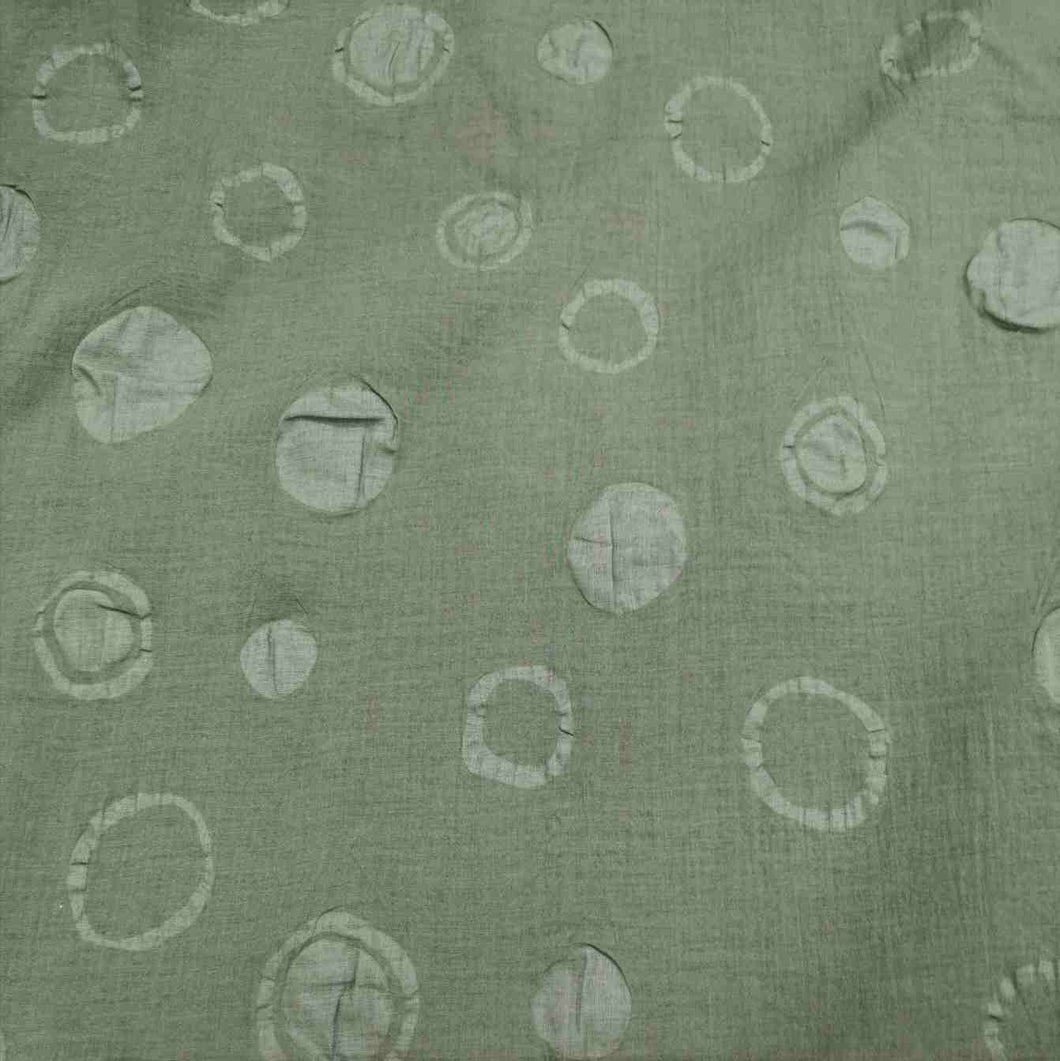 Kokka Crinkle Cotton, Seersucker Dots in Green - 1/4 metre