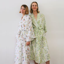 Load image into Gallery viewer, Tessuti Patterns Robe paper pattern for sale at Minerva&#39;s Bower